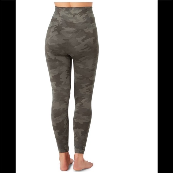 Spanx Look At Me Now cropped Leggings in Sage green / grey Camo size 1X - Picture 10 of 16